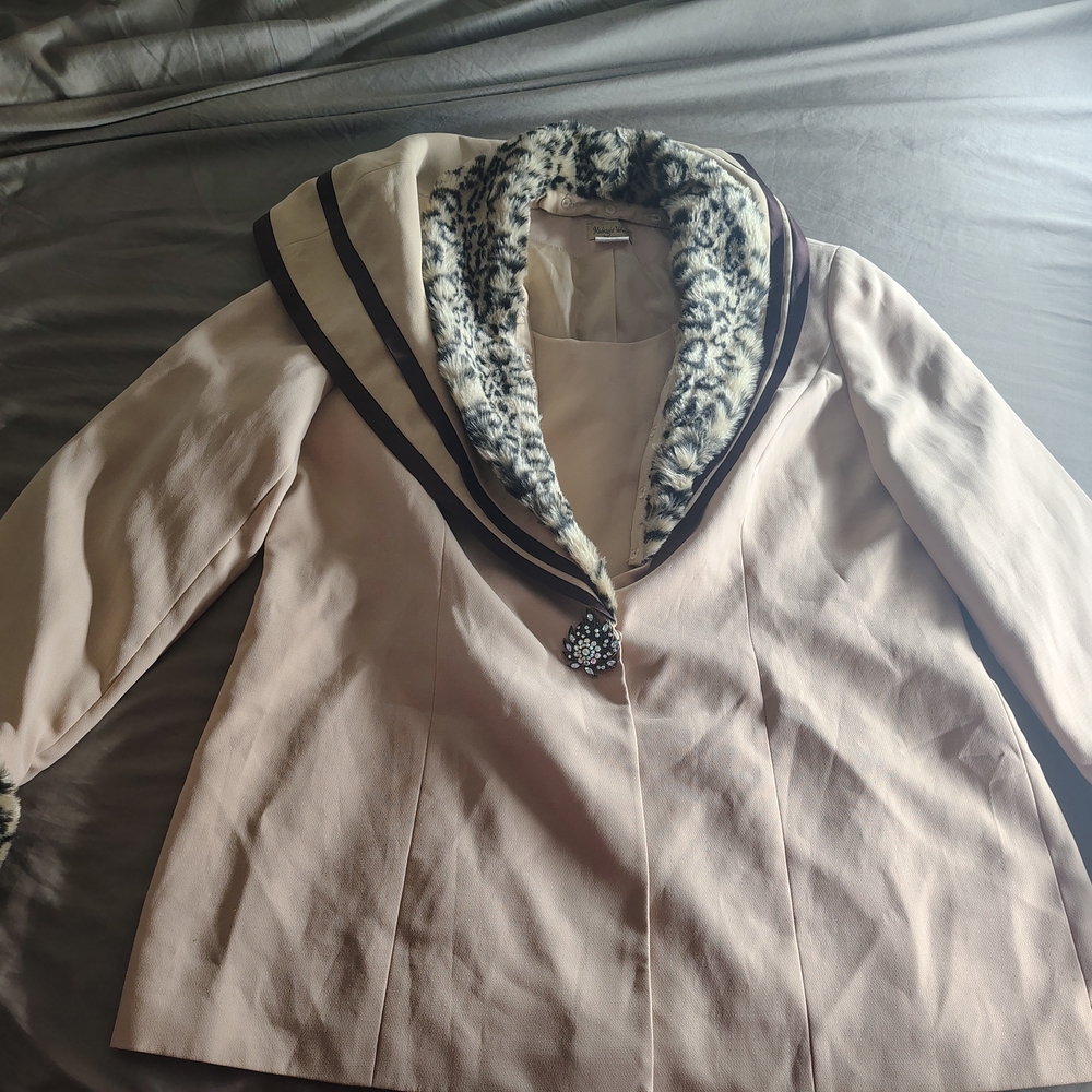 Midnight Velvet Cream and Black Skirt Set with Faux Fur Trim